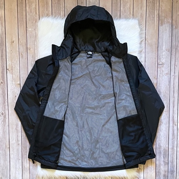 The North Face Men’s Boreal Rain Jacket In Black - Picture 4 of 8